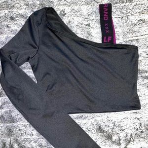 Cute one shoulder crop top!